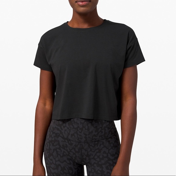 lululemon athletica Tops - Lululemon backless t shirt